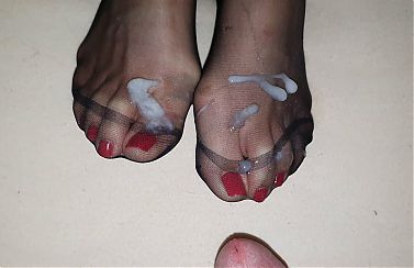 Cum on nylon red toenails