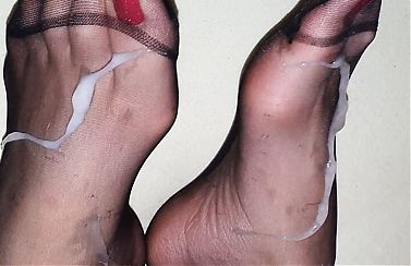 Cum on sexy nylon red toenails